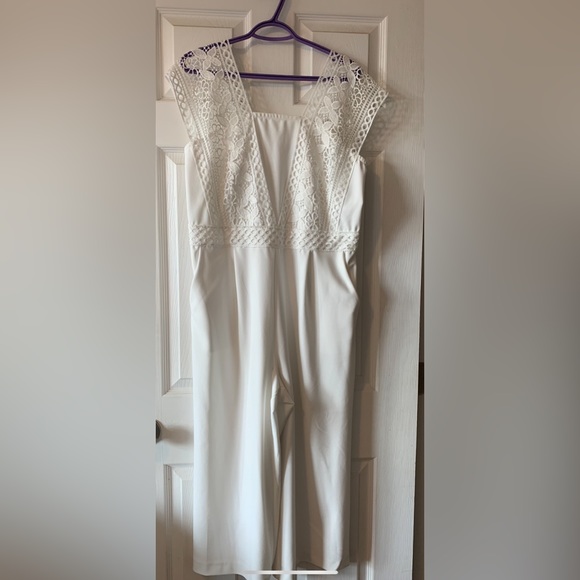 Brand new with tags white jumper. - Picture 1 of 5